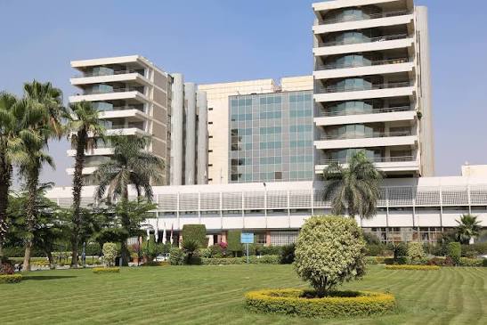 عيادات التأمين الصحي بالقاهرة: العناوين والمواعيد والتخصصات