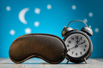 Keeping a regular sleep schedule for better sleep