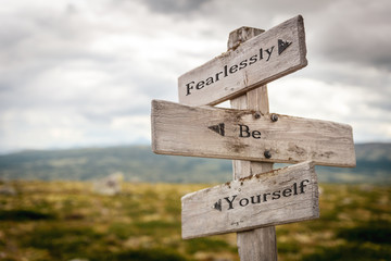 A signage with the sentence "Be yourself and be honest"