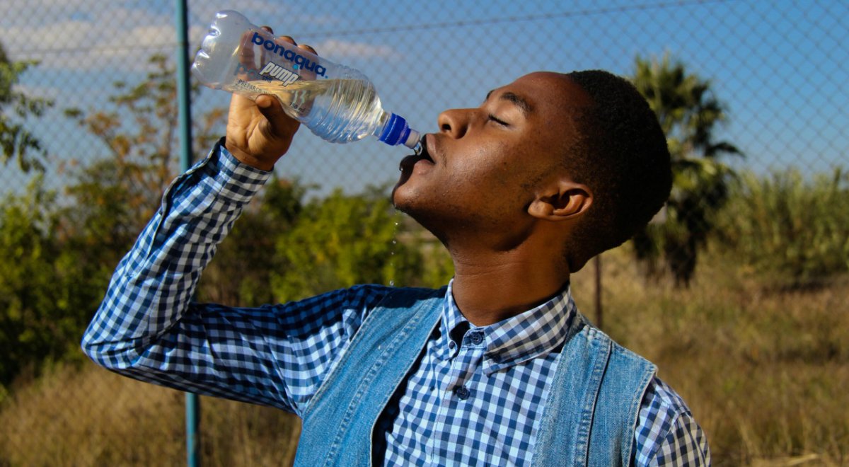 How to Keep Your Kidneys Healthy: 9 Tips and Warning Signs